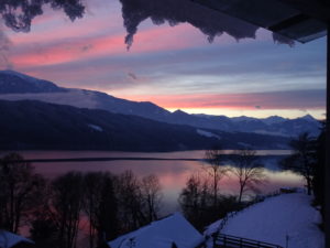 winterlicher Seeblick mit Abendrot