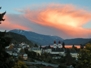 Spektakülärer Ostblick vom Staudacher Hof